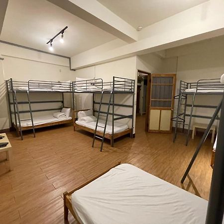 Chiayi Petite Hostel Exterior photo