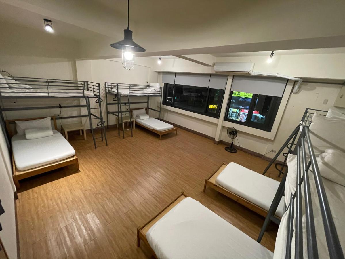 Chiayi Petite Hostel Exterior photo