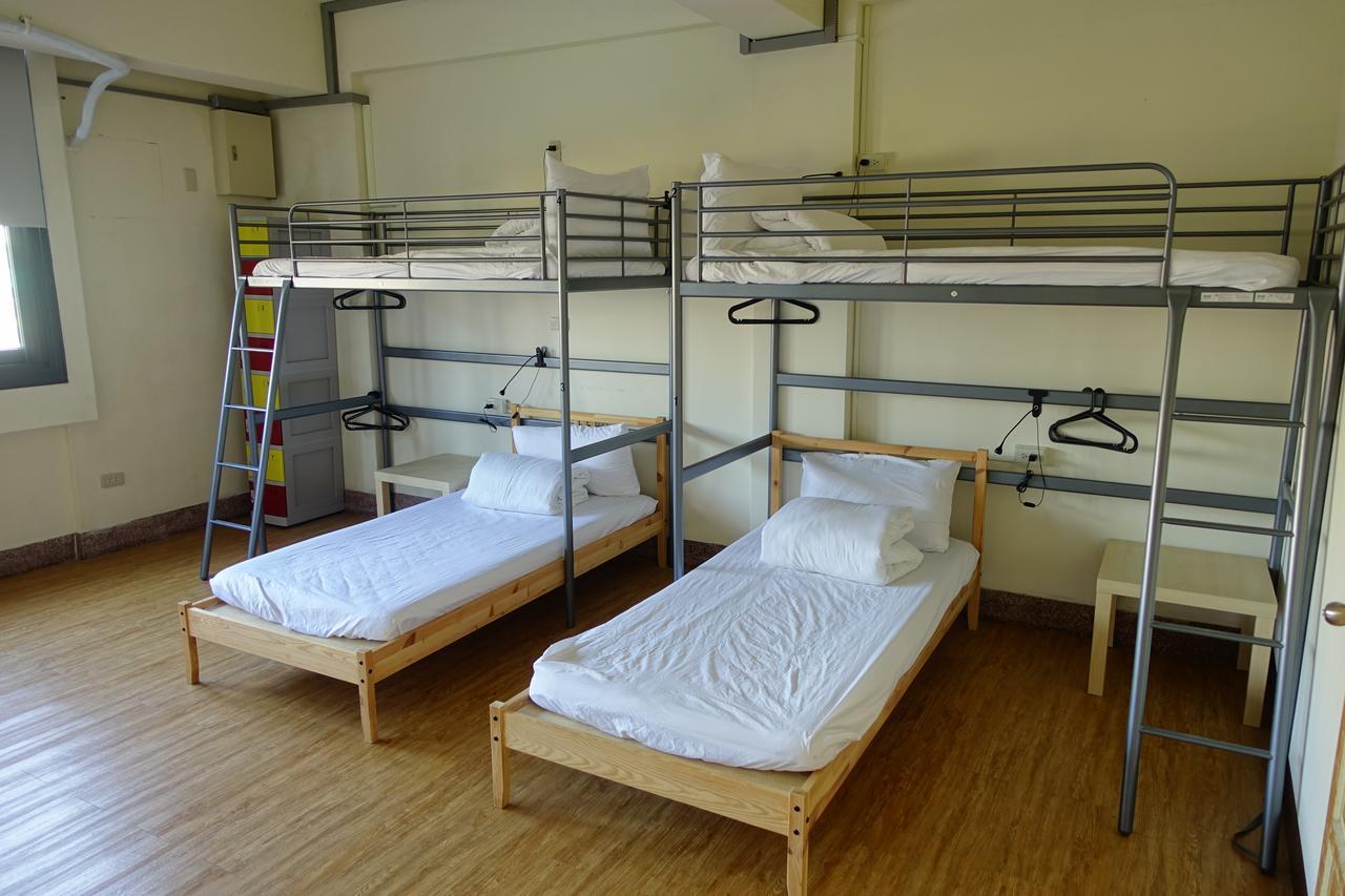Chiayi Petite Hostel Exterior photo