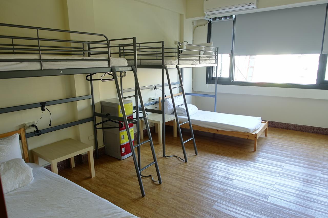 Chiayi Petite Hostel Exterior photo