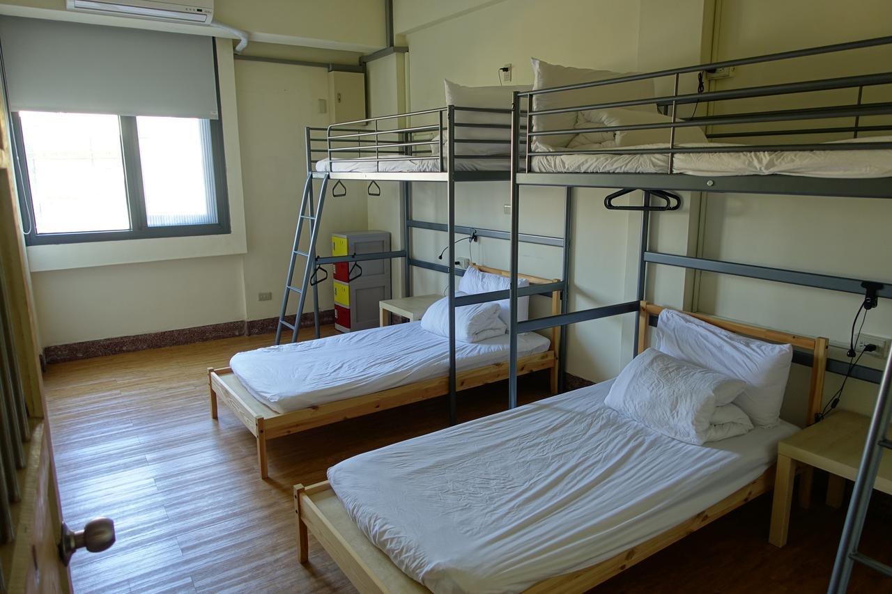 Chiayi Petite Hostel Exterior photo