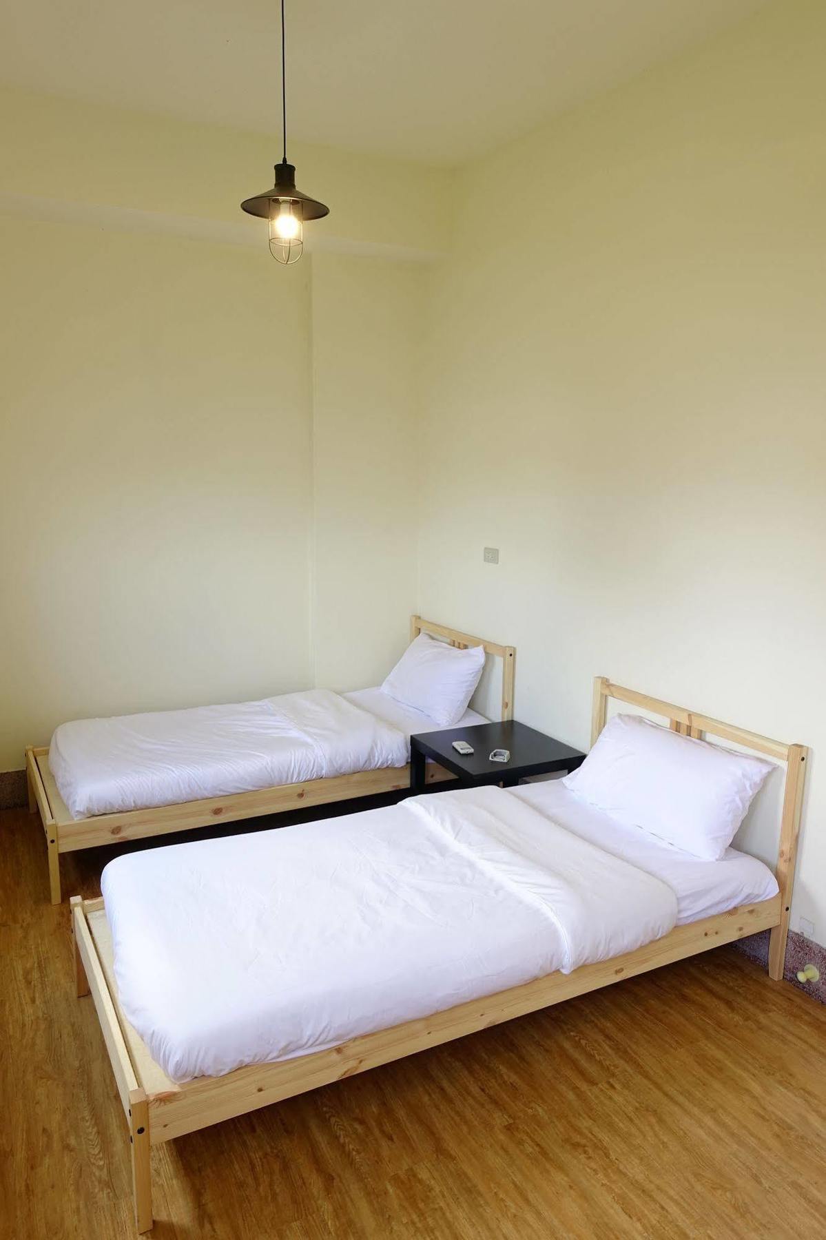 Chiayi Petite Hostel Exterior photo