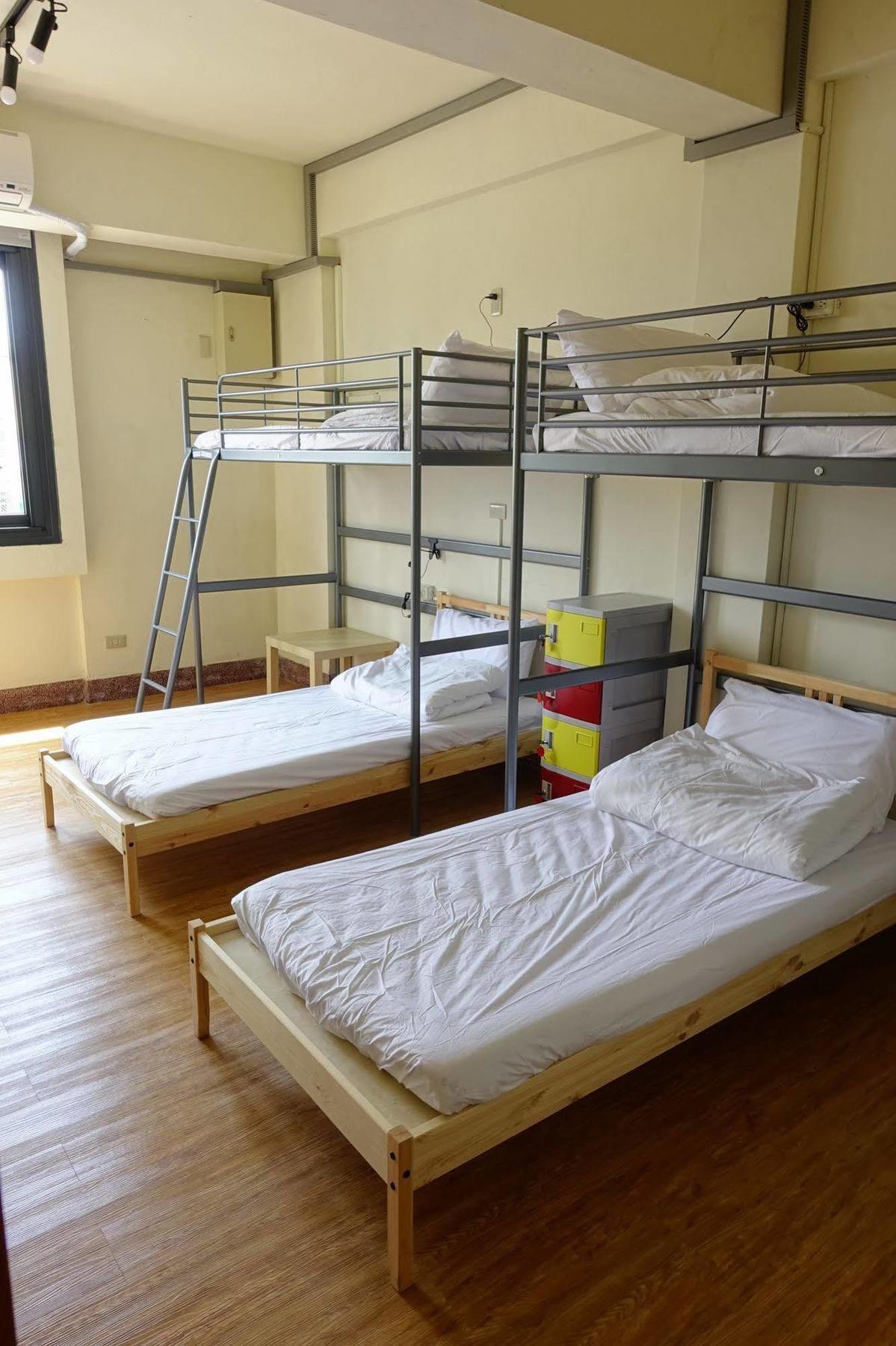 Chiayi Petite Hostel Exterior photo