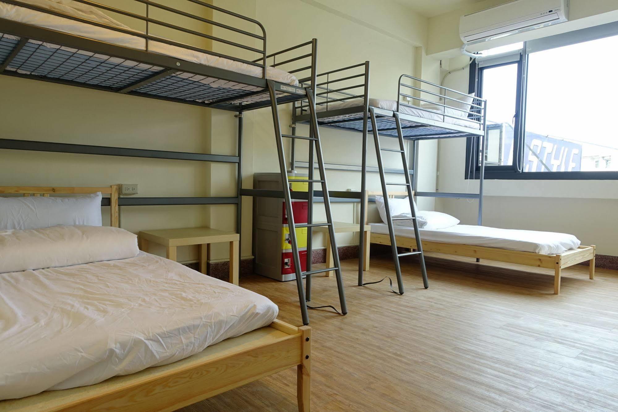 Chiayi Petite Hostel Exterior photo